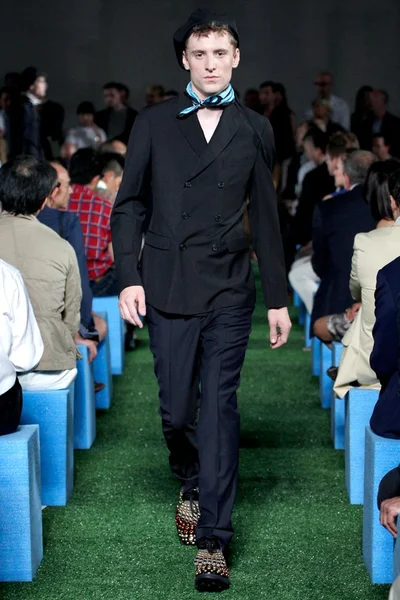 Look 37